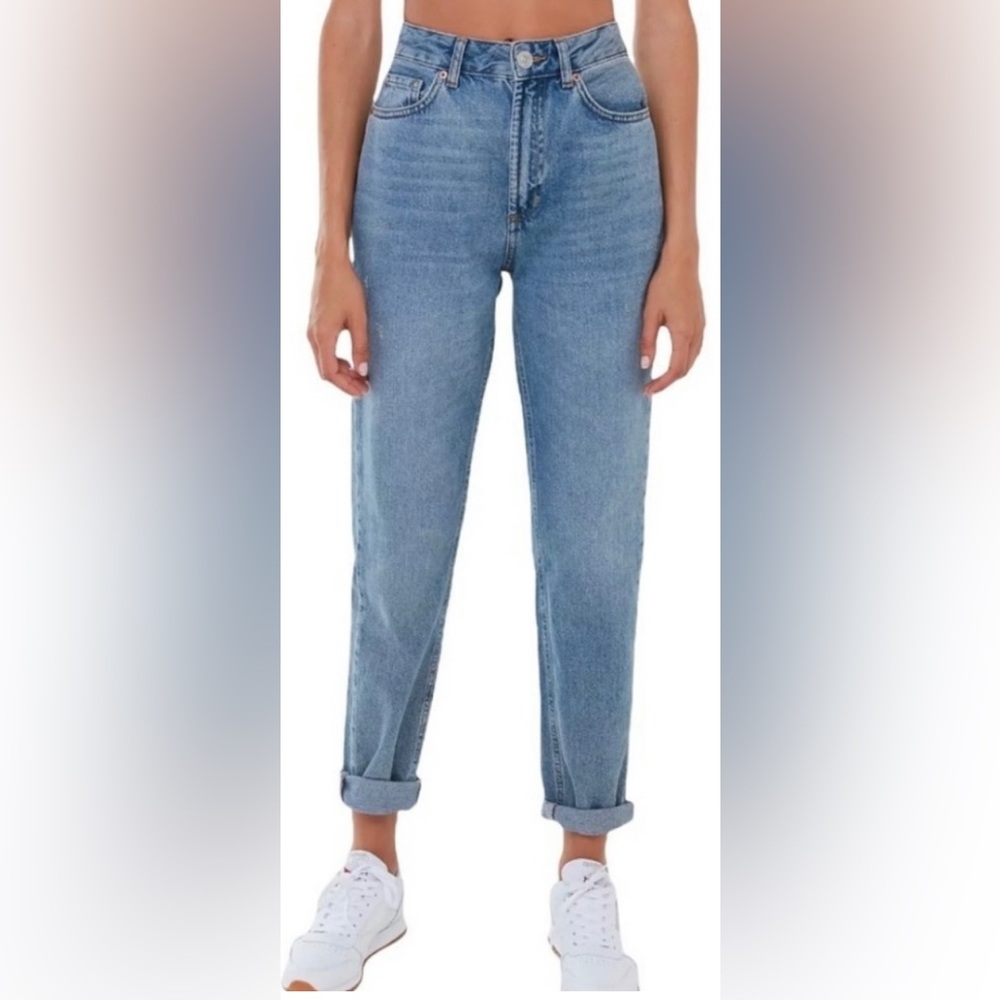 Urban Outfitters Mom High Rise Jeans Blue Denim Size 34